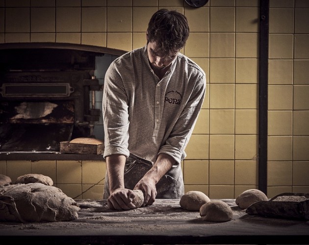 Proceso de elaboración de pan moreno